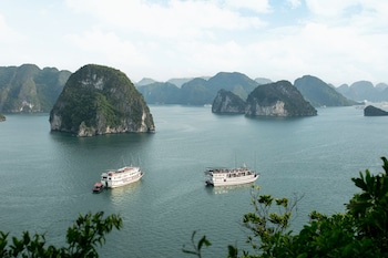 halong majestic legend cruise
