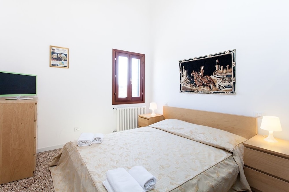 Prince Apartments,Veneto>>Venice,0 star