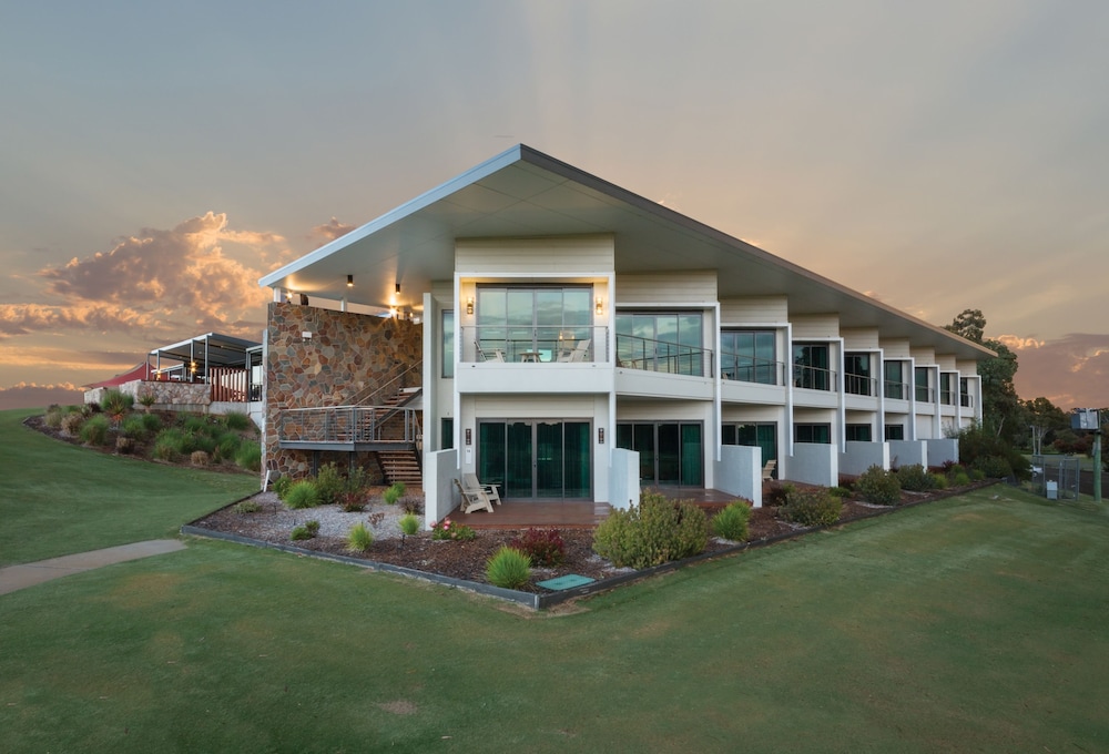 Bridges Villas At Cobram Barooga Golf Club,Barooga>>Albury,4 star