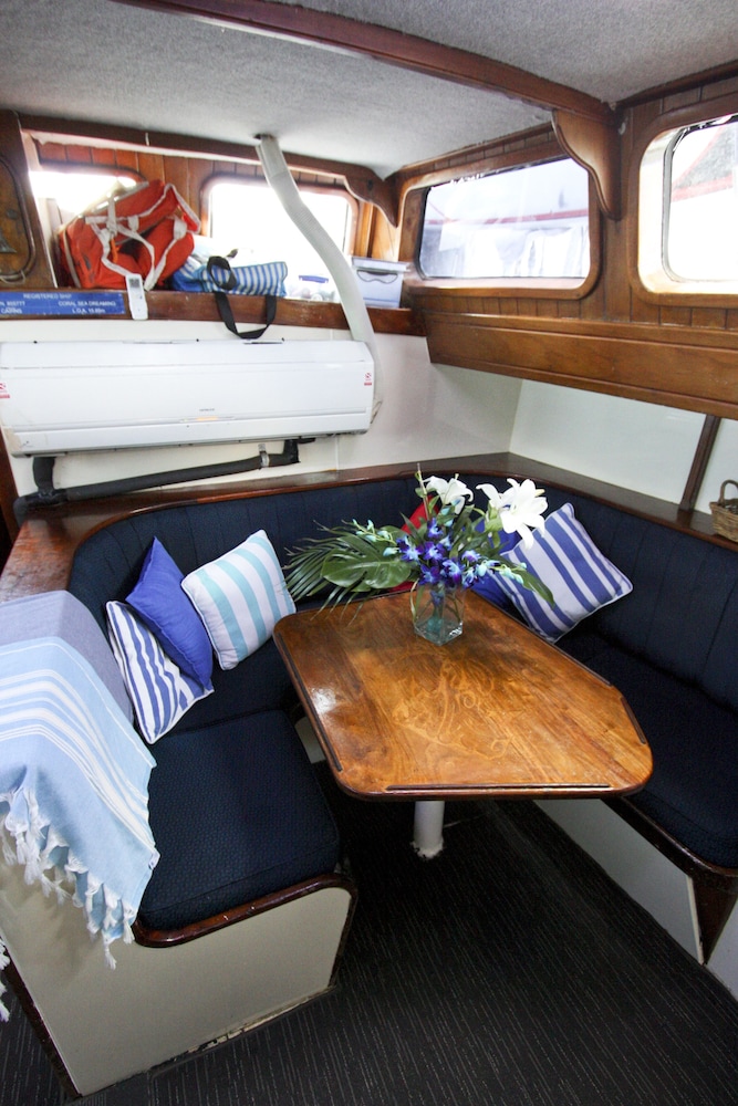 Coral Sea Dreaming Dive And Sail,Kuranda>>Cairns,2 star