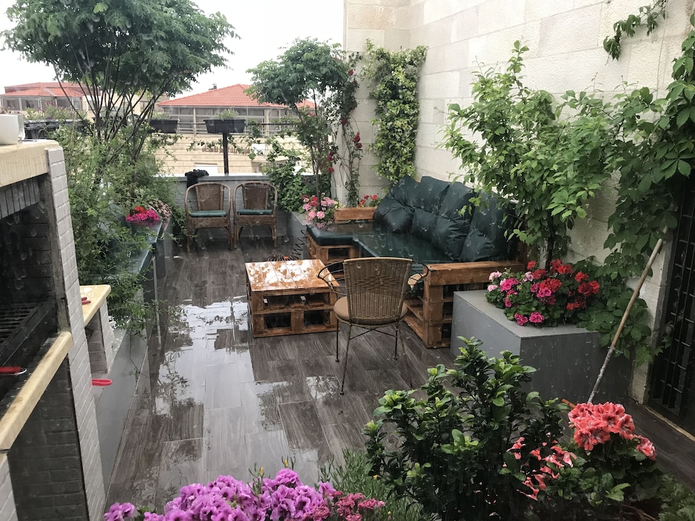 The Rooftop,Amman>>Al Jizah,0 star