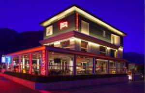 Locanda Black And White,Sondrio>>Poggiridenti,1 star