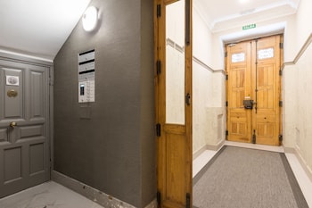 Feelathome Madrid Suites Apartments,Coslada>>Aravaca,0 star
