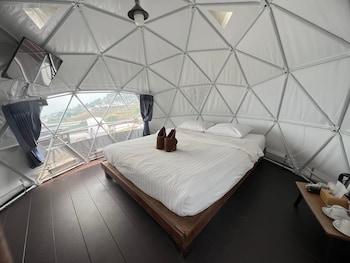 Mon Ing Dao,Mae Rim>>Chiang Mai,2.5 star