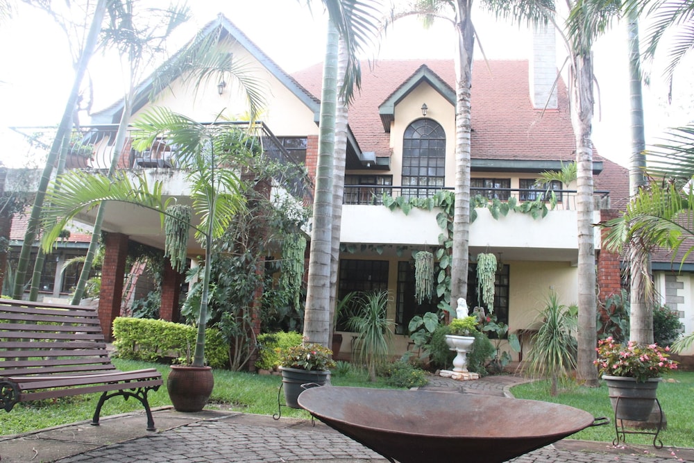 Stunning Mansion,Langata>>Kiambu,3 star