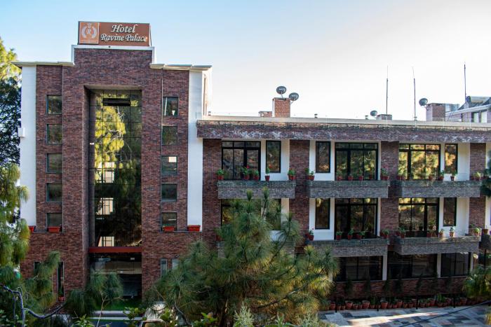 Hotel Ravine Palace,Lansdowne>>Choubattakhal,3 star