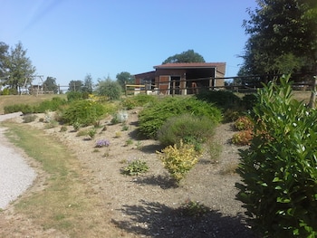 Roulotte Et Gite Chambres D'hotes,Saint-Pol-Sur-Ternoise>>Pas-De-Calais,3 star