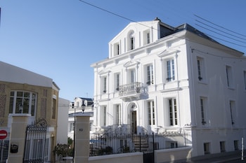 Hotel De Charme La Bonne Adresse,Near Le Havre St. Joseph Church,2 star