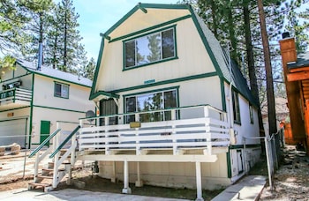 Bear 'N Tree By Big Bear Cool Cabins,Fawnskin>>Big Bear Lake,3 star