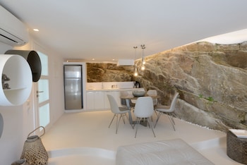 amethyst suite