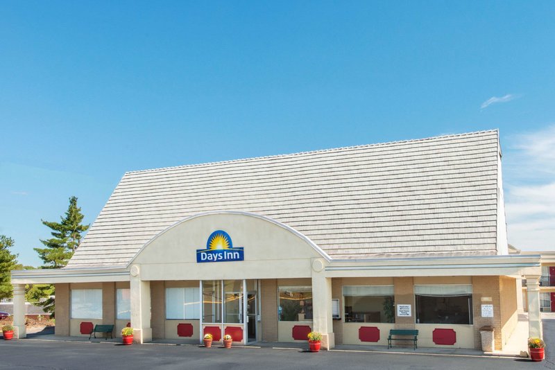 Days Inn By Wyndham Frankfort,Franklin>>Frankfort,2.5 star