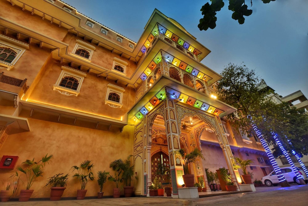 Nirbana Palace - A Heritage Hotel,Rajasthan>>Jaipur,4 star