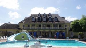 sunny view at sandcastle