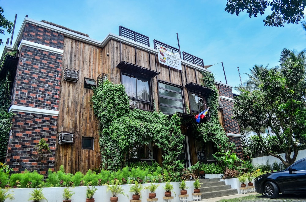 cabins by eco hotel tagaytay