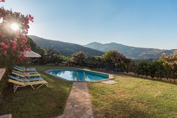 Triopetra Luxury Villas Panagia,Akoumia>>Agios Vasileios,4 star