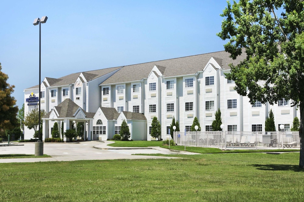 microtel inn and suites by wyndham baton rouge