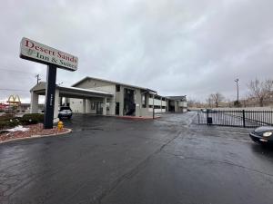 Desert Sands Inn & Suites,Bernalillo County>>Albuquerque,2.5 star
