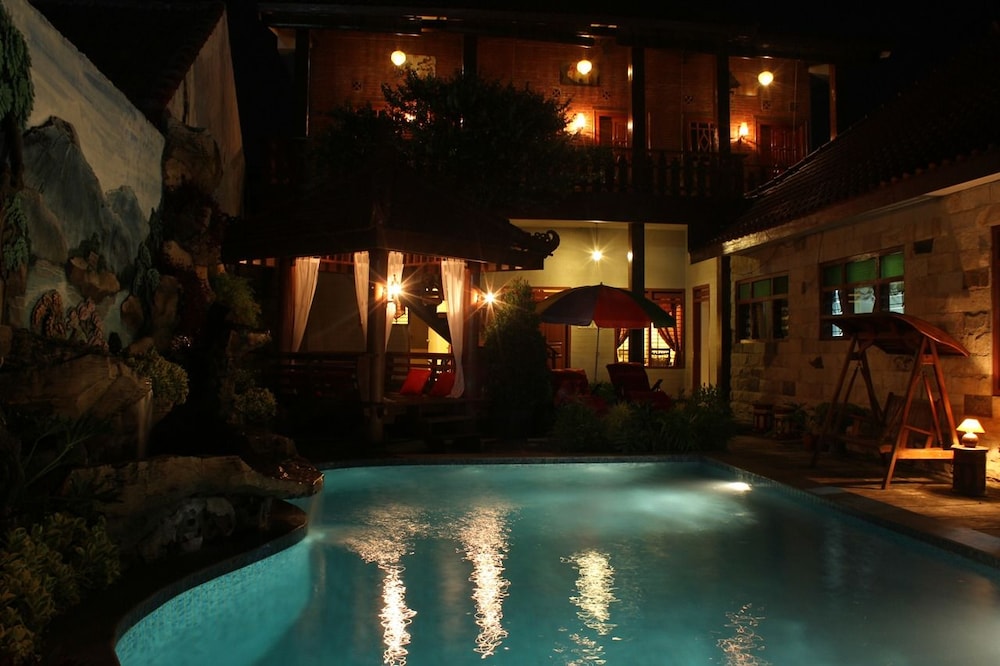 Marry Ind Vila & Guest House Gunung Kawi Malang,Magelang>>Batu,3 star