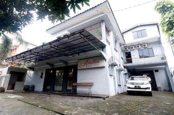 reddoorz plus near undip tembalang