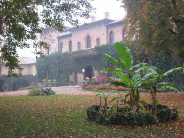 Il Castello Di San Gaudenzio,Lombardy>>Cervesina,4 star