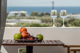 Naxian Serenity Suites,Antiparos>>Agia Anna,0 star