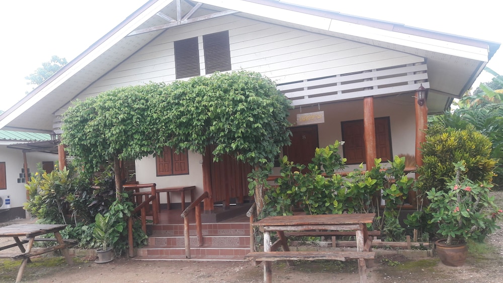 Ramidahost2,Sop Ruak>>Chiang Saen,2.5 star