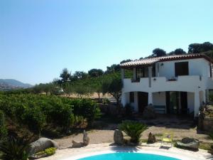 Agriturismo B&B Domo De Resteblas,Berchidda>>Arzachena,3 star