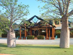 Blue Seas Resort,Cable Beach>>Broome,4 star