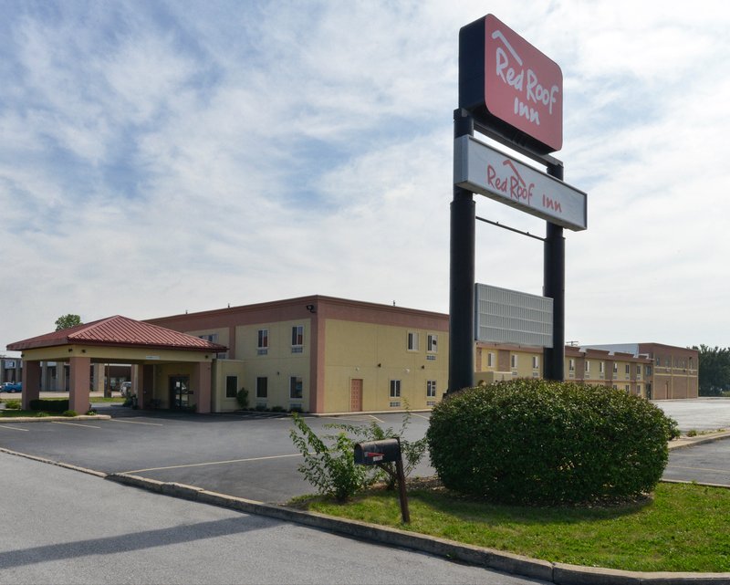 red roof inn chambersburg