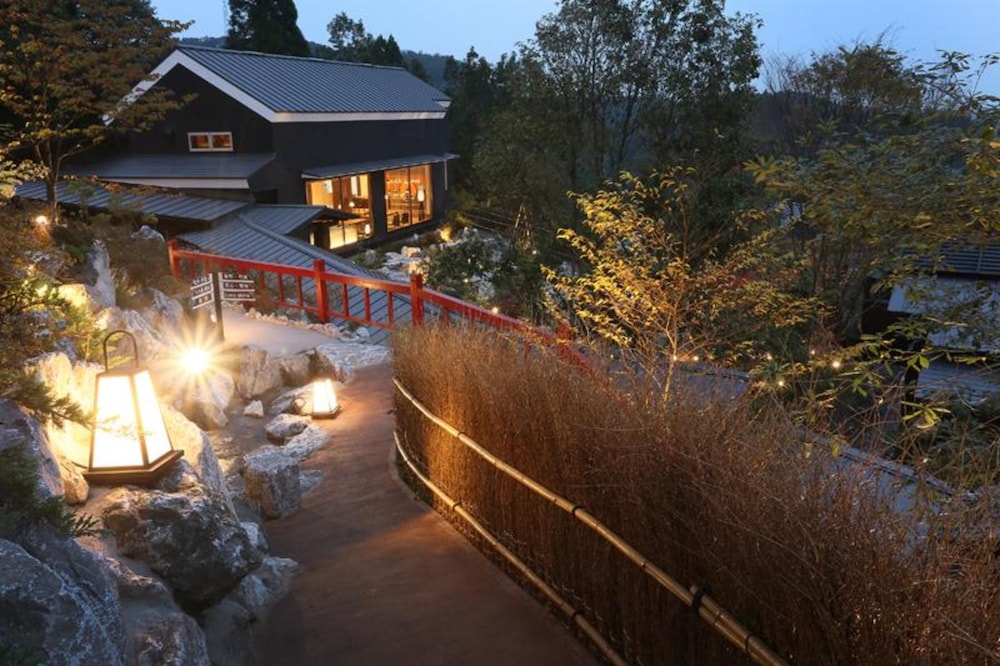 Kurokawa Onsen Gosyo Gekkoujyu,Minamioguni>>Aso,4 star