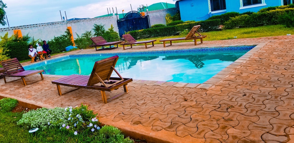 exquisite modern apartment in lusaka