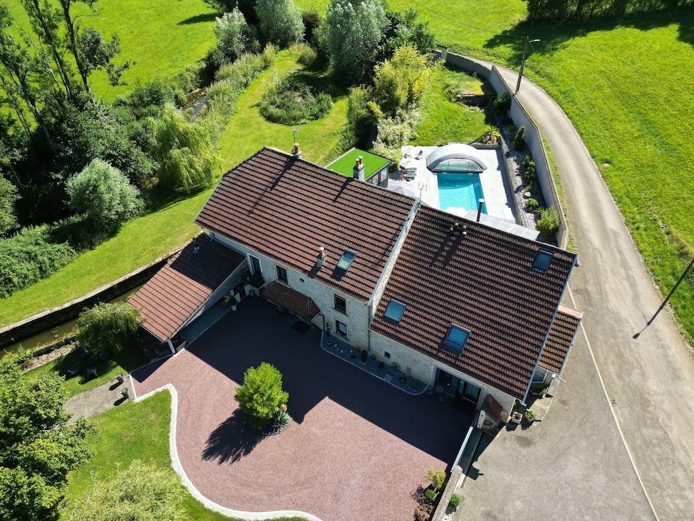 Domaine Le Puits Du Moulin,Comberjon>>Belfort,3 star