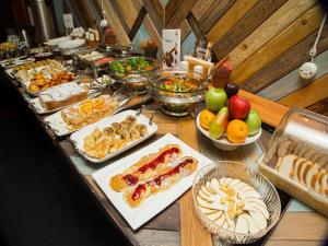 mildom premium hotel