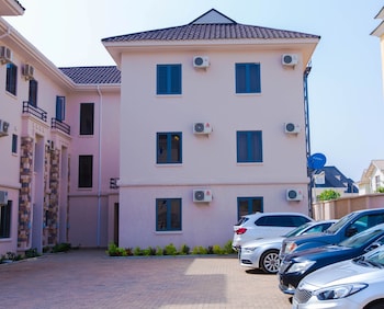 tennys place apartments