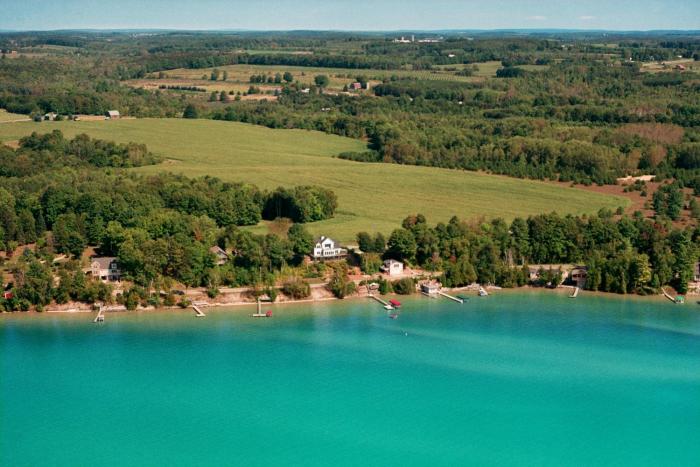 Torch Lake Bed & Breakfast,Central Lake>>Bellaire,3.5 star