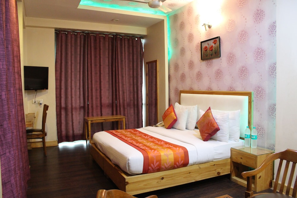 Hotel River View,New Delhi>>Delhi,3 star