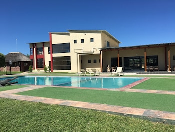 Shumba Lodge,,2 star
