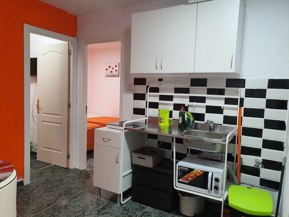 Low Cost Room Plaza De Hierro Ii,,2.5 star