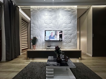 4uapart apartment suite platan grey