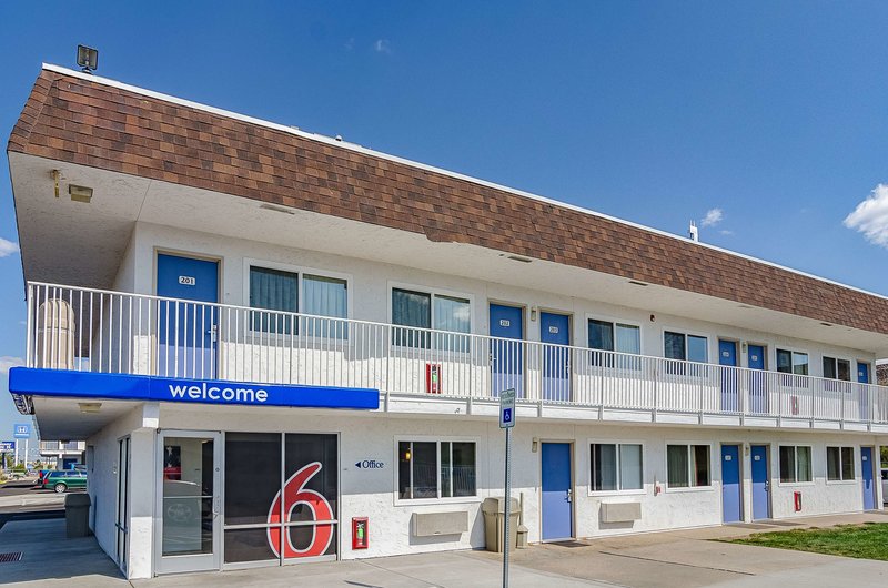 Park Inn By Radisson, Cheyenne,Laramie>>Cheyenne,2 star