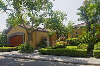 Villa La Perla,,4 star