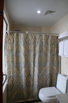 Wuyishan City Chun Hui Traders Hotel,Wuyishan>>Nanping,2 star