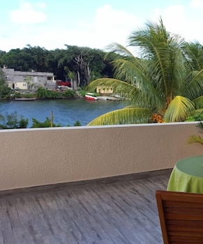 Riverside Holiday Home,,4 star