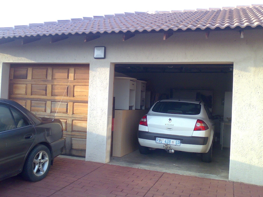 Fourie Street Guesthouse,,3 star