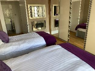 Village Tavern Apartment,,0 star
