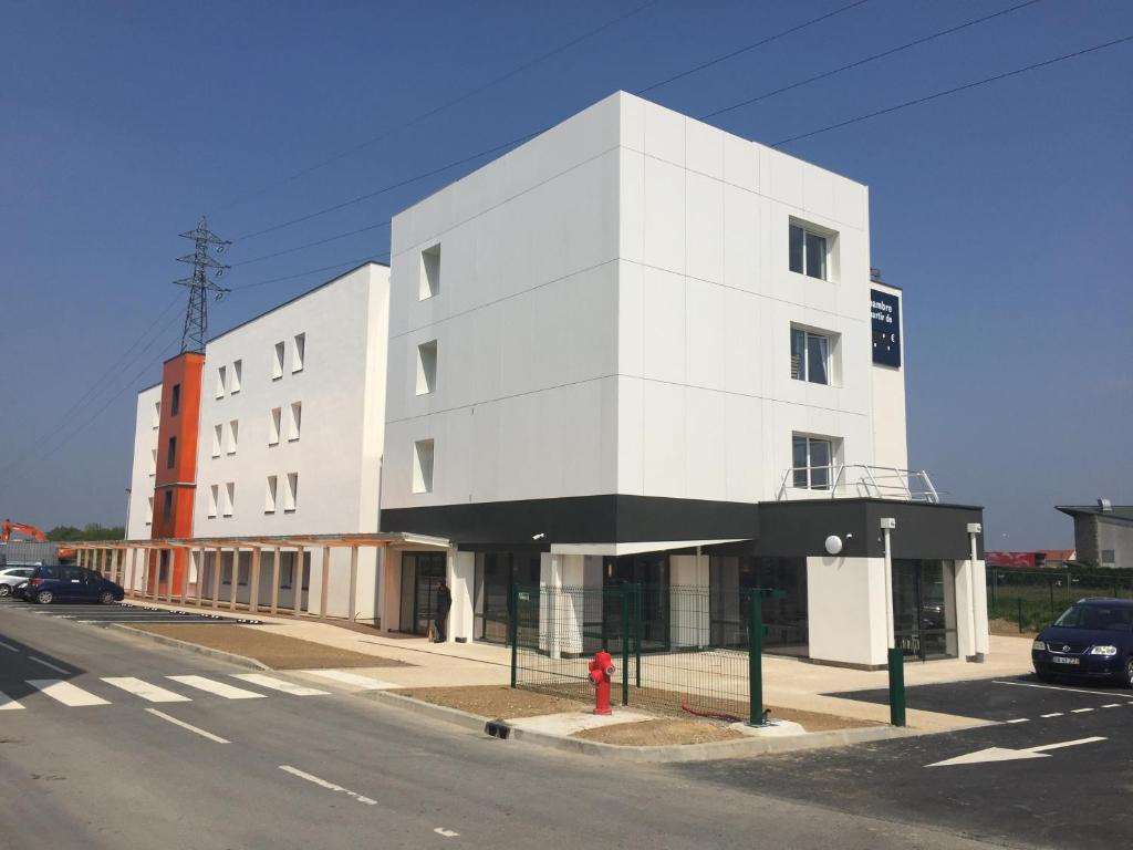 Ace Hotel Paris Sud Villabe,Etrechy>>Corbeil-Essonnes,3 star