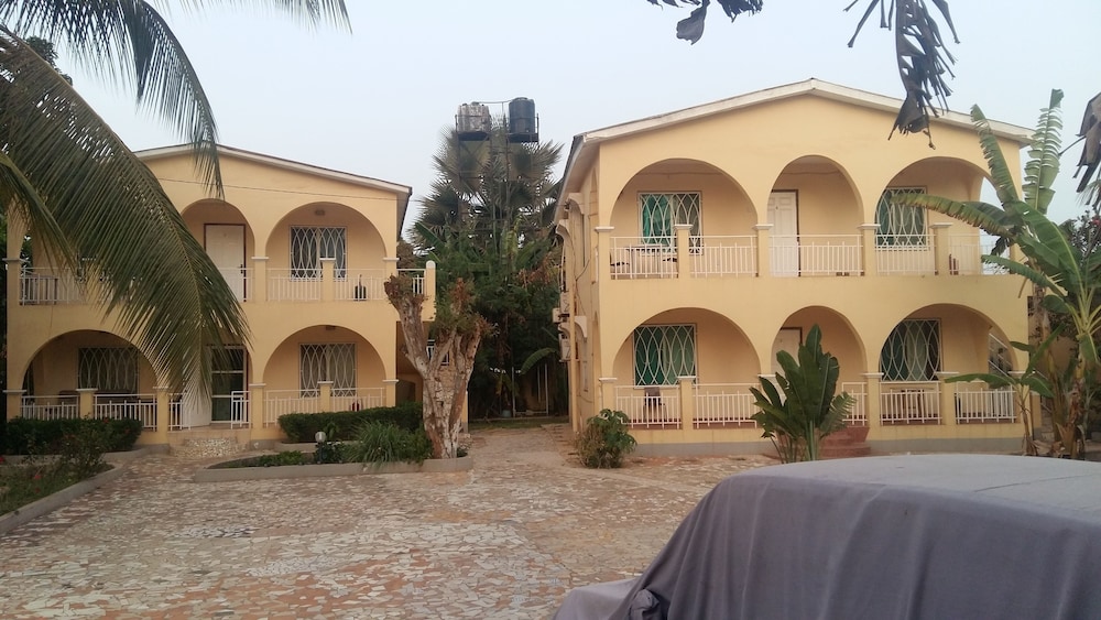 harmony house apartments