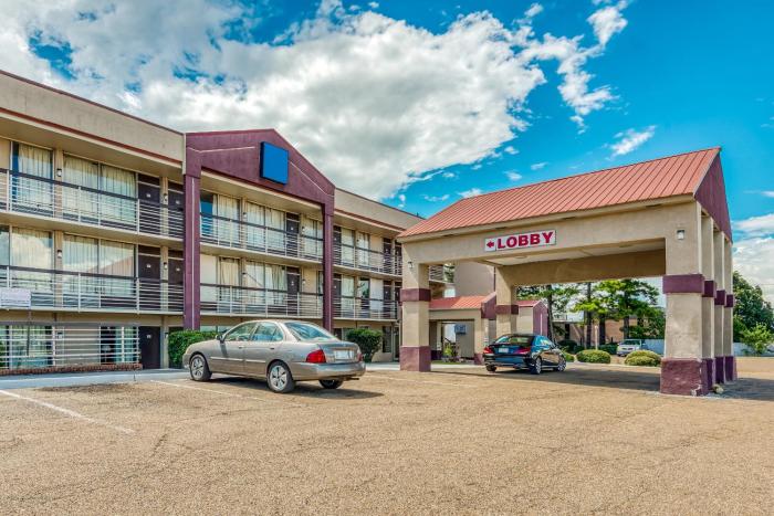 oyo hotel jackson north i 55