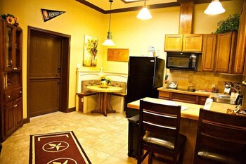 lillian farms bed and breakfast