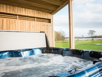 platinum lakeside lodge at mullans bay